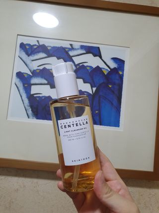 스킨1004 [SKIN1004] 마다가스카르 센텔라 라이트 클렌징 오일 200ml — 5점을 준 리뷰어가 2024년 7월 올린 사용 사진