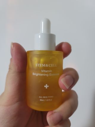 체르엠 스템앤셀 비타민 브라이트닝 에센스 30ml 1개 — 5점을 준 리뷰어가 2021년 10월 올린 사용 사진