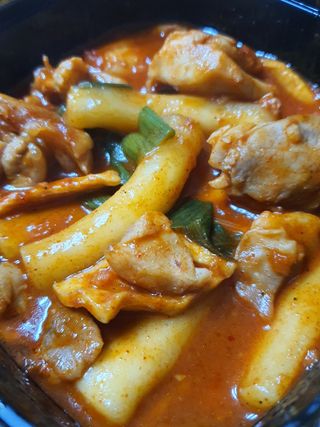 한성기업 무볼레 닭떡볶이+해물떡볶이 2종 세트 — 5점을 준 리뷰어가 2021년 10월 올린 사용 사진