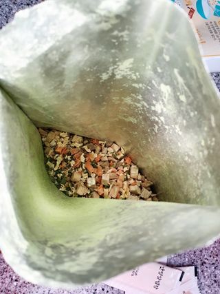 해풀잎 누구나 김밥*1ea [(혼합야채 35g *1ea,  김밥김 (5g, 5ea),  양념간장 (6g, 5ea), 참기름(5g, 2ea)] — 5점을 준 리뷰어가 2022년 7월 올린 사용 사진