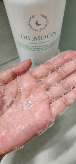 [닥터문] 센텔라 시카케어 화이트머스크 바디워시 1000ml — 5점을 준 리뷰어가 2023년 7월 올린 사용 사진