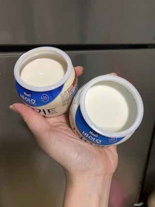 매일바이오 그릭요거트 오리지널 플레인 4개, 로스터리 커피믹스 4개 — 5점을 준 리뷰어가 2021년 12월 올린 사용 사진