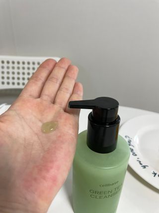 프리마인 메이크업과 들뜨는 각질까지 한방에 깐달걀로! 순하기까지한 셀베이스 그린티클렌저(200ml) — 4.5점을 준 리뷰어가 2023년 4월 올린 사용 사진