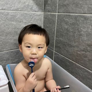 크리오 클리어스 혀백태제거 구취관리 혀클리너 — 5점을 준 리뷰어가 2021년 3월 올린 사용 사진
