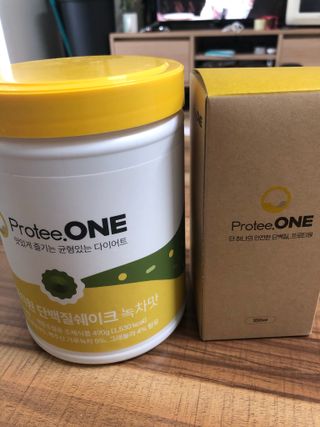 프로티원 단백질쉐이크 녹차맛 2주분 1통+보틀 — 4점을 준 리뷰어가 2021년 5월 올린 사용 사진