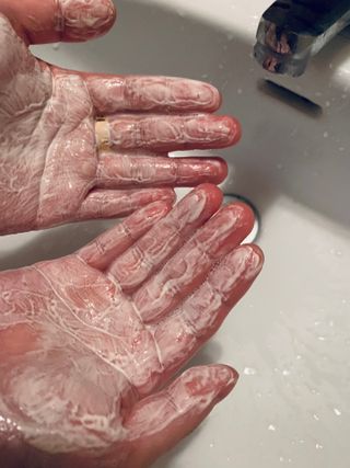 닥터에프파이브 젤리스크럽 소프트 클렌징폼 120ml — 5점을 준 리뷰어가 2022년 6월 올린 사용 사진