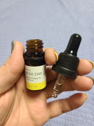 라라로즈데이 시즌2 천연 아로마오일 Y존 케어 속옷향수 이너퍼퓸 5ml  여성의 자존감을 UP시키자 — 5점을 준 리뷰어가 2021년 10월 올린 사용 사진