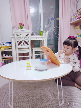 상상e상 아델라 LPM 원형 접이식테이블 — 5점을 준 리뷰어가 2021년 12월 올린 사용 사진