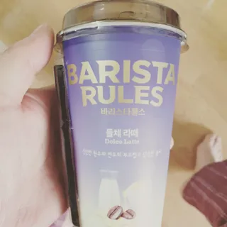 바리스타룰스 돌체 라떼 — 5점을 준 리뷰어가 2023년 4월 올린 사용 사진