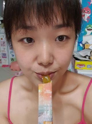 엘리샤코이 아임얼라이브 콤부차 콜라겐 506 스틱젤리 패션프루트 — 5점을 준 리뷰어가 2021년 6월 올린 사용 사진