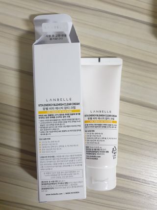 랑벨 비타 에너지 잡티 크림 75ml (피부 속 기미완화크림) — 5점을 준 리뷰어가 2022년 5월 올린 사용 사진