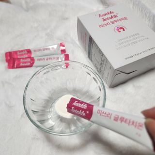 메디포스트 모비타 미쓰리 글루타치온 30포 — 5점을 준 리뷰어가 2022년 12월 올린 사용 사진