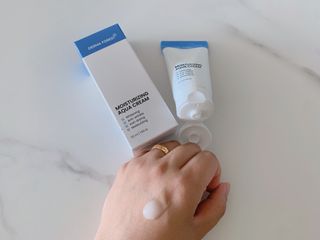 더마포레스트 모이스처라이징 아쿠아크림 / 수분크림 히알루론산 펩타이드 보습 미백 주름개선 — 5점을 준 리뷰어가 2021년 7월 올린 사용 사진