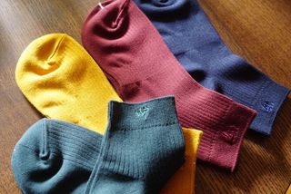 [사이즈가 있는 양말 필로이] 남/여 골지 발목 양말 4족 세트 남【S, M, L, XL】여【S, M, L】_컬러 랜덤 — 5점을 준 리뷰어가 2022년 6월 올린 사용 사진
