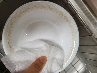 부직포나라 중금속유해물질ZERO 뜯어쓰는 주방 일회용수세미 60매 2매 — 3점을 준 리뷰어가 2022년 9월 올린 사용 사진