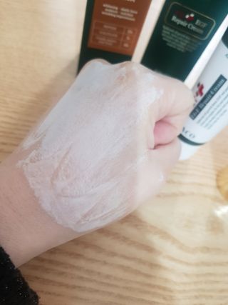 [보아코] 펩타보르 125 볼륨 에센스+  리페어 크림 — 5점을 준 리뷰어가 2022년 3월 올린 사용 사진