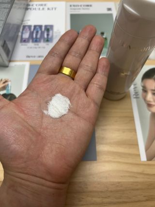 나우 [리브엠] 화해 1등 클렌징 파우더! 모공&피지 말끔순삭 — 5점을 준 리뷰어가 2023년 9월 올린 사용 사진