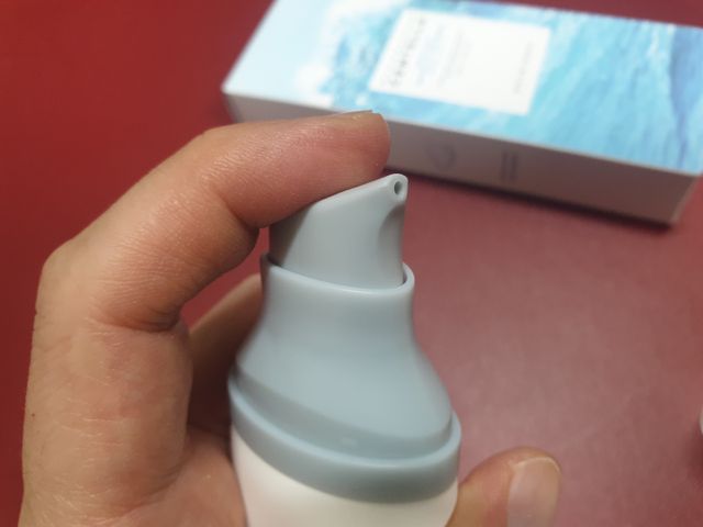 [스킨1004] 마다가스카르 센텔라 히알루-시카 워터핏 선세럼 50ml 리뷰 사진