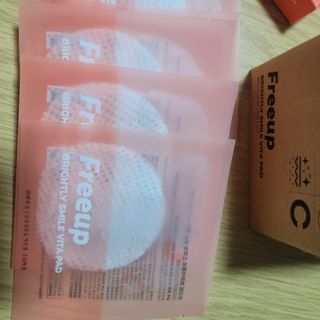 프리업 브라이틀리 스마일 비타 본품 + 휴대용키트 — 5점을 준 리뷰어가 2023년 6월 올린 사용 사진