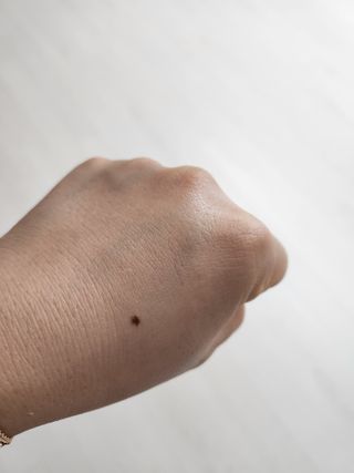 제주인디 카멜리아 블러썸 선크림 — 5점을 준 리뷰어가 2023년 9월 올린 사용 사진