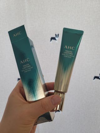 [NEW 탄력유턴 아이크림] AHC 유스 래스팅 리얼 아이크림 포 페이스 — 5점을 준 리뷰어가 2021년 2월 올린 사용 사진