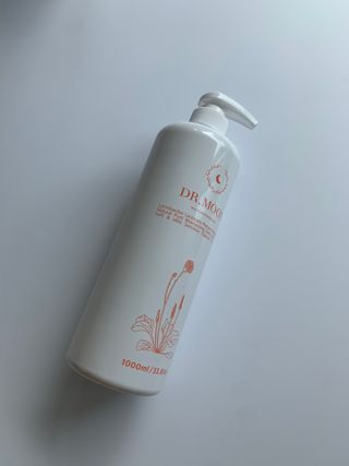 프리[닥터문] 유산균 락토케어 질경초 여성청결제 1000ml (젤타입) — 5점을 준 리뷰어가 2022년 7월 올린 사용 사진