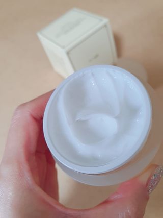 Dr.느루벗 느루벗 링클 솔루션 콘센트레이트 스네일 탄력 달팽이 크림 80g — 4점을 준 리뷰어가 2021년 4월 올린 사용 사진