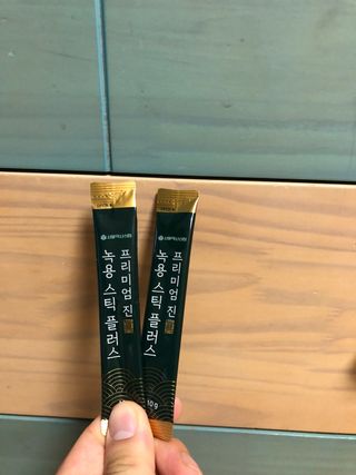 서울약사신협_프리미엄 진 녹용스틱 플러스10g x 30포 — 5점을 준 리뷰어가 2021년 7월 올린 사용 사진