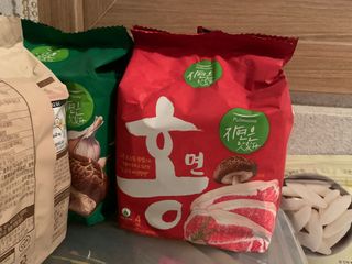 [풀무원] 자연은맛있다 정면, 백면, 홍면  세트 — 5점을 준 리뷰어가 2021년 4월 올린 사용 사진
