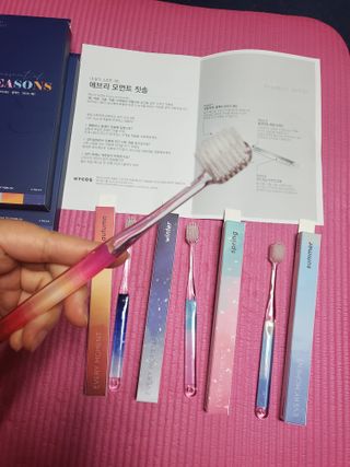 에브리모먼트 에브리 모먼트 칫솔 Every moment toothbrush — 5점을 준 리뷰어가 2022년 5월 올린 사용 사진