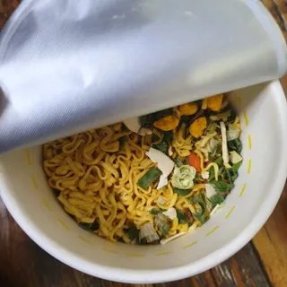 NISSIN 닛신 컵누들  4종 - 씨푸드오리지날, 씨푸드 스파이시, 씨푸드 커리, 씨푸드 XO소스 — 5점을 준 리뷰어가 2022년 5월 올린 사용 사진