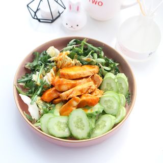 굽네몰 [굽네] 소스가 맛있는 닭가슴살 슬라이스 4종 — 4.5점을 준 리뷰어가 2021년 5월 올린 사용 사진