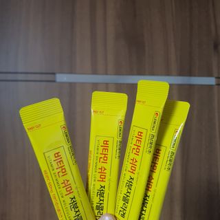 자연에온 경남제약 비타민 쉬머 저분자콜라겐 20g x 30포 — 5점을 준 리뷰어가 2021년 12월 올린 사용 사진