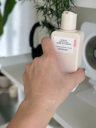 로우퀘스트 베리어 인핸싱 토너투에센스 200ml — 5점을 준 리뷰어가 2023년 11월 올린 사용 사진