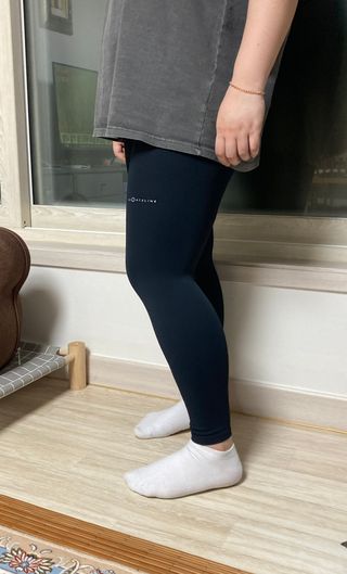 프런투라인 릴리즈 프레쉬 레깅스 — 5점을 준 리뷰어가 2022년 4월 올린 사용 사진