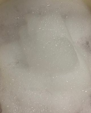 달리프 진저 베러 퍼퓸 탈모 완화 샴푸 1000ml 향 3종 — 4점을 준 리뷰어가 2021년 3월 올린 사용 사진