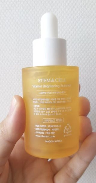 체르엠 스템앤셀 비타민 브라이트닝 에센스 30ml 1개 — 5점을 준 리뷰어가 2021년 9월 올린 사용 사진