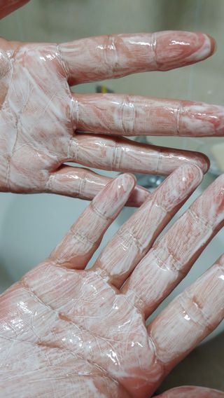 블랙페블 남성청결제 올인원 바디워시 클린 웨이브 — 4.5점을 준 리뷰어가 2021년 5월 올린 사용 사진
