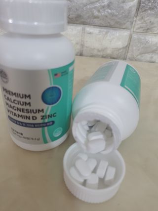서울약사신협 네이처픽_칼슘마그네슘비타민D_1,305mg x 120캡슐 — 5점을 준 리뷰어가 2021년 9월 올린 사용 사진
