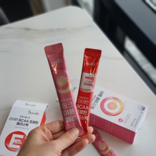 인디닥터 면역 생생 핑크 이뮨 젤리 + 타이탄 BCAA 프로틴 젤리스틱 — 4.5점을 준 리뷰어가 2022년 3월 올린 사용 사진