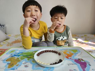 스낵스 퐁듀볼 3종_밀크3봉+다크1봉+화이트1봉 (5봉) — 5점을 준 리뷰어가 2024년 1월 올린 사용 사진
