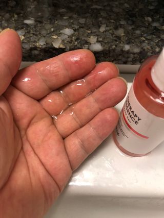 썸헤어 / SUMHAIR 썸헤어 실키 테라피 헤어 에센스 — 5점을 준 리뷰어가 2021년 7월 올린 사용 사진