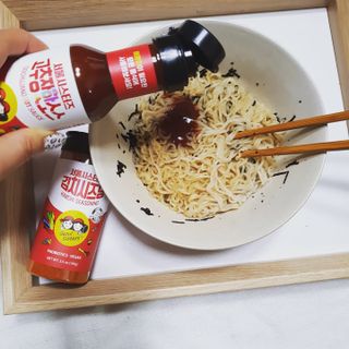 [서울시스터즈] 김치시즈닝 국내 최초 뿌려먹는 김치파우더 100g 1개+ 신제품 고추장 핫소스 185g 1개 — 5점을 준 리뷰어가 2021년 9월 올린 사용 사진