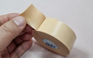 3M 넥스케어 물집방지쿠션테이프 1매 + 물집방지패드 10매 — 5점을 준 리뷰어가 2024년 3월 올린 사용 사진