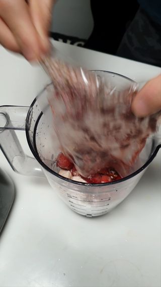 수플먼트 나는 마신닭!! 닭가슴살 주스키트, 먹기 힘들었던 닭가슴살 이제는 마시자 — 5점을 준 리뷰어가 2023년 2월 올린 사용 사진