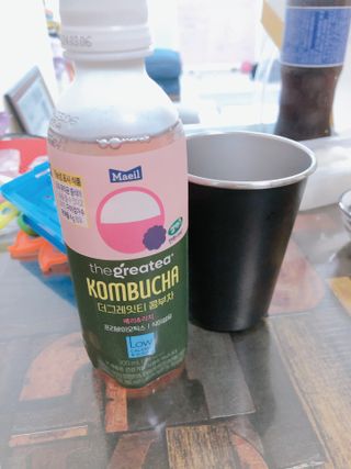더그레잇티 콤부차 [매일유업] 더그레잇티 44kcal 콤부차 300ml *12개입 (오리지널 6개+베리리치 6개) — 5점을 준 리뷰어가 2023년 8월 올린 사용 사진