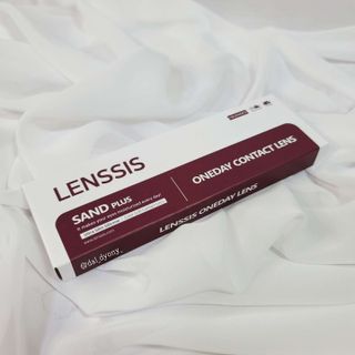 렌시스 LENSSIS [ 렌시스 ] 최적의 함수율로 오랫동안 촉촉한 원데이 렌즈 ｜ 5컬러 중 택1｜ — 4점을 준 리뷰어가 2021년 5월 올린 사용 사진