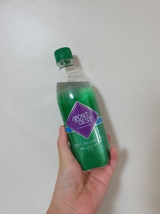 몽베스트 Montbest with Sparkling water Plain 20병 — 4.5점을 준 리뷰어가 2021년 11월 올린 사용 사진
