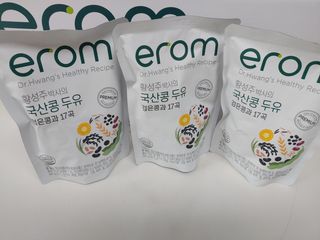 이롬 황성주 박사의 국산콩 두유 검은콩과 17곡 프리미엄 — 3점을 준 리뷰어가 2021년 5월 올린 사용 사진
