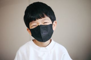 [심폐소생소] 오늘의마스크 KF94 소형 초등학생 어린이 마스크 — 5점을 준 리뷰어가 2021년 11월 올린 사용 사진